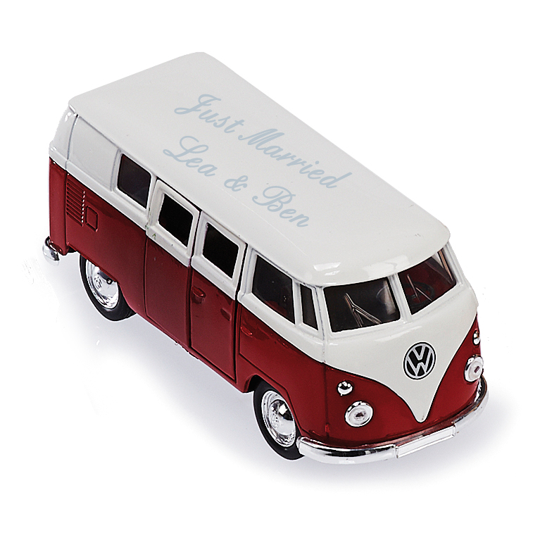 VW-Bus Maxi mit Ihrer Wunschgravur, ca. 12 cm lang im Maßstab 1:36